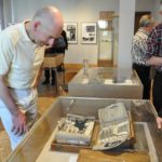 Zu den Ausstellungsstücken gehört ein Feld-Operationsbesteck.