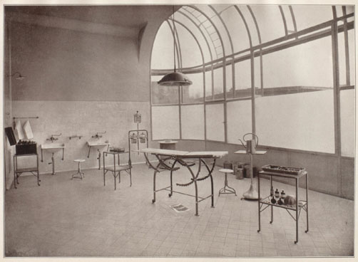 Blick in den Operationssaal des Lazaretts an der Teckstraße. Sammlung Gohl